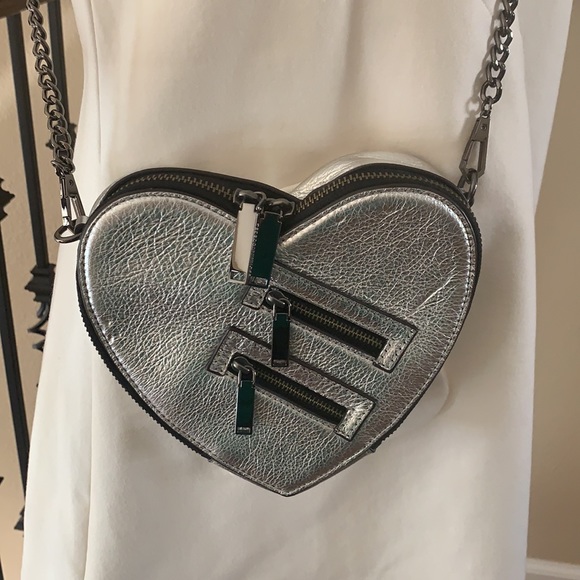 Rebecca Minkoff Handbags - ❌Consigned ❌ Rebecca Minkoff Heart Leather Purse